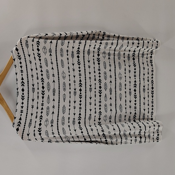 Milk snob car seat nursing cover black white arrows - Picture 4 of 4